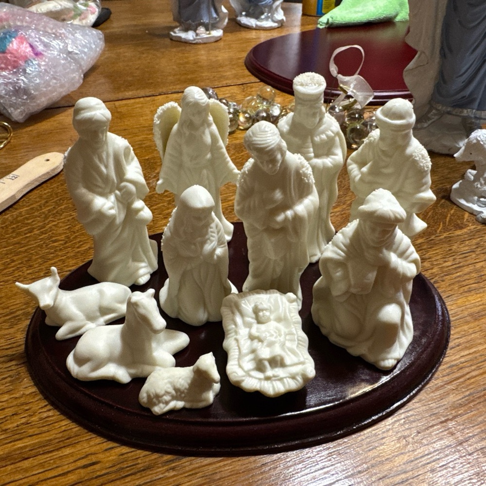 Ivory Porcelain Nativity Scene Set 11 piece with wooden base.